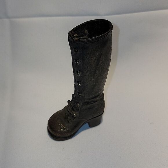 Boot pencil sharpener - Picture 1 of 3